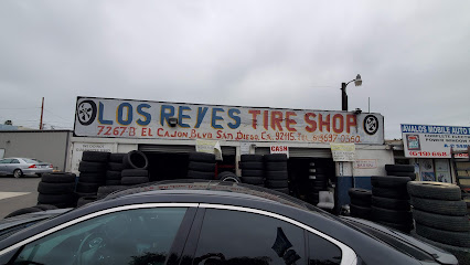 Los Reyes tire shop